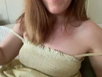 Bongacams Live Porn of REDHEADROSIE