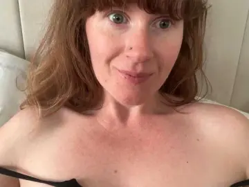 Bongacams Free Live Porn of REDHEADROSIE