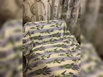 Bongacams Live Sex Cam of Fox-baby