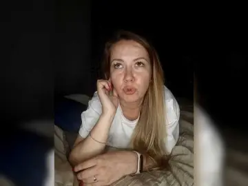 Bongacams Watch Live Sex Cams of Stacy-meow1