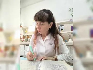 Bongacams Live Sex Cam of caroliiine