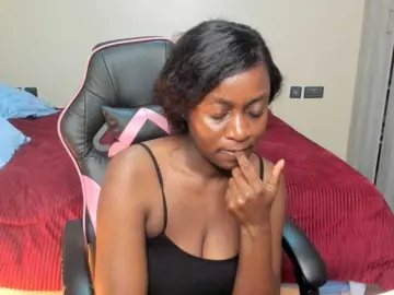 Bongacams Watch Live Sex Cams of Trizzytariaa