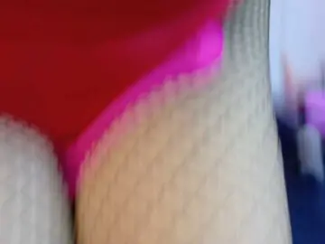 Bongacams Sex Cam of rouse-sexy-hotxx77