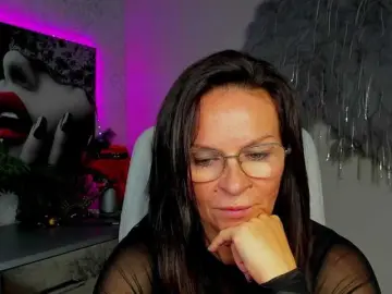 Bongacams Watch Live Sex Cams of HelenSHOW1