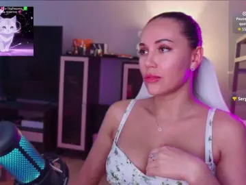 Bongacams Live Sex of QWEENII