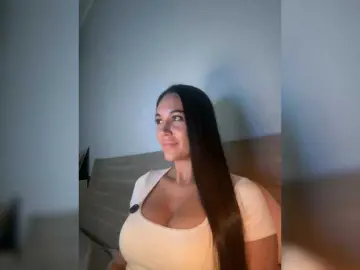 Bongacams Free Porn Cam of QWEENII