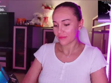 Bongacams Free Live Porn of QWEENII