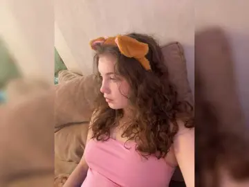 Bongacams Private Sex Chat of CuteCurly18