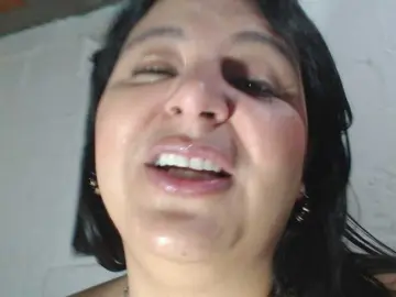 Bongacams Live Sex Cam of MaguieBbw