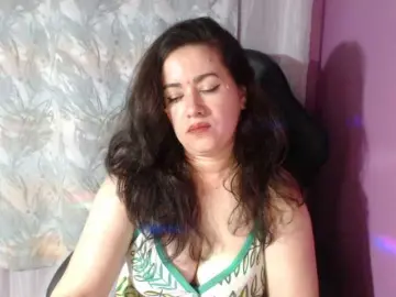 Bongacams Adult Webcams of gldsquirt23