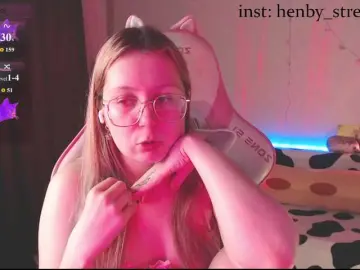 Bongacams Nude Webcam of henby-streams