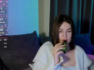 Bongacams Free Live Porn of allienee