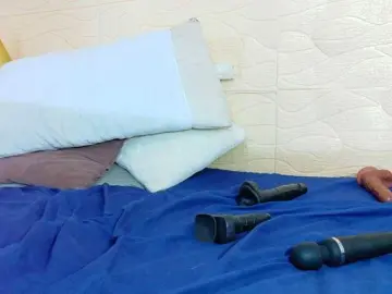 Bongacams Live Porn of tiny-whore