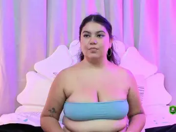 Bongacams Free Live Porn of JadeGlow