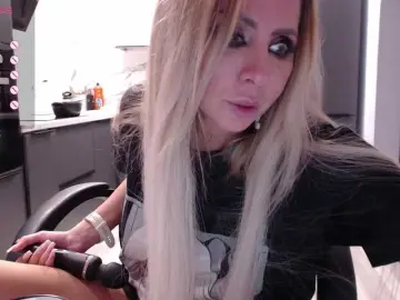 Bongacams Private Sex Chat of blondalina