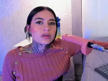 Bongacams Free Live Porn of NicolleSweett04