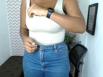 Bongacams Live Sex Cam of ShantalCarson