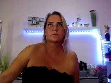 Bongacams Adult Video Chat of JuliaPink