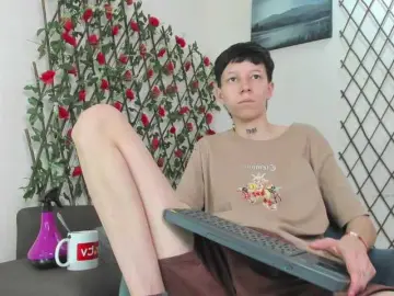Bongacams Sex Cam of LiamBrown09