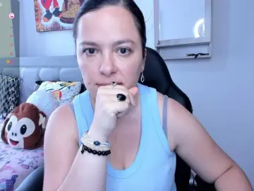 Bongacams Live Sex Cam of angelaagomez