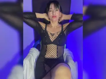 Bongacams Nude Webcam of valerysweet11