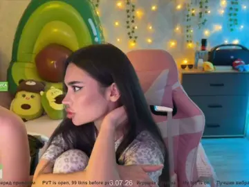 Bongacams Adult Webcam of CoupleOnFire