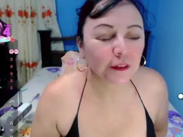Bongacams Free Porn Cam of LilyBenet1