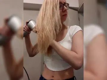 Bongacams Watch Live Sex Cams of LittleSammy