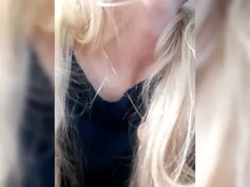 Bongacams Live Sex Cam of LittleSammy