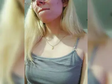 Bongacams Sex Cam of LittleSammy