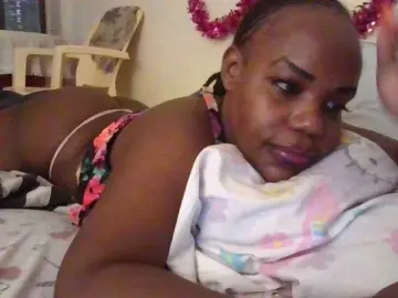 Bongacams Sex Cam of NewBird