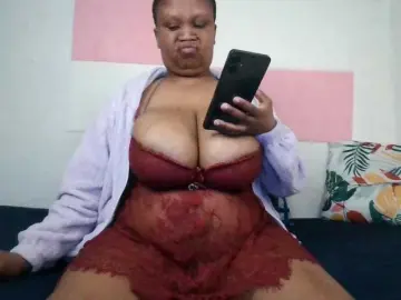 Bongacams Live Sex Cam of BIGTITTISXX