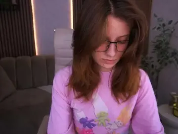 Bongacams Live Sex Cam of CuteeFoxy