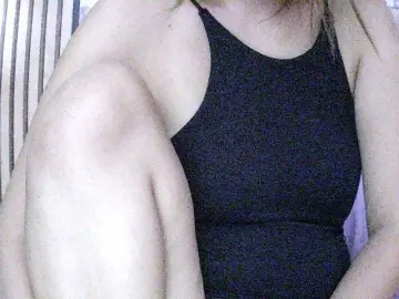 Bongacams Adult Video Chat of LUCKY17-1