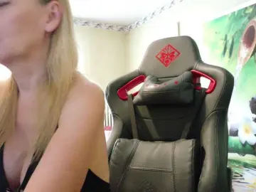 Bongacams Watch Live Sex Cams of AngelikaMore