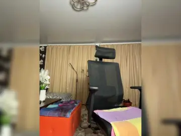 Bongacams Live Sex Cam of Pink-Lips