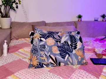 Bongacams Free Porn Cam of UrSexyMilf