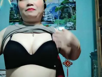 Bongacams Free Porn Cam of Linhanhsex2k