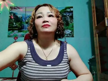 Bongacams Watch Live Sex Cams of Linhanhsex2k