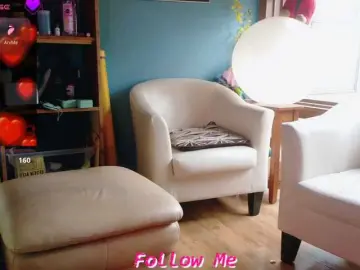 Bongacams Live Sex Cam of QueenyK1ng