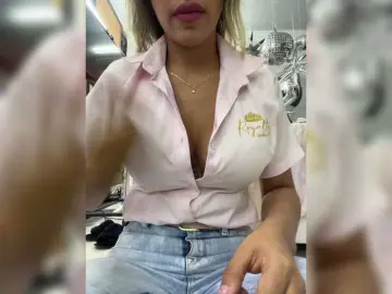 Bongacams Best live sex cam show of EmilyLeah