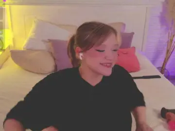 Bongacams Live Sex Cam of CrazyWine