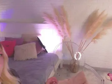 Bongacams Live Sex of CrazyWine