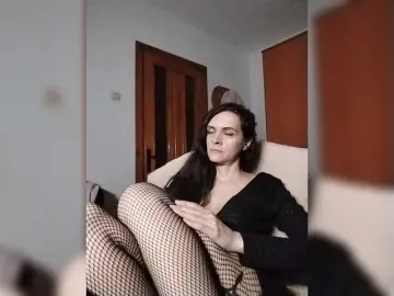Bongacams Watch Live Sex Cams of SexQueen11