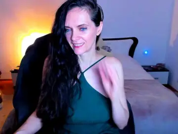 Bongacams Nude Webcam of SexQueen11