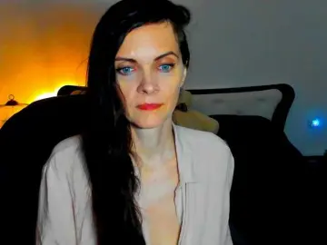 Bongacams Best live sex cam show of SexQueen11