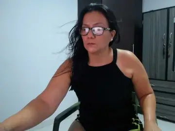 Bongacams Watch Live Sex Cams of abriyiz-92