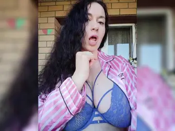 Bongacams Watch Live Sex Cams of Annanas