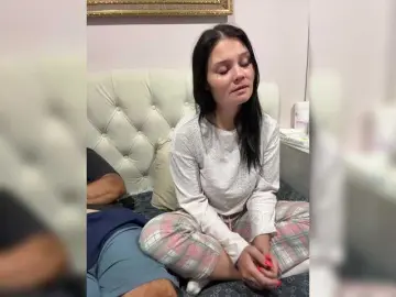 Bongacams Watch Live Sex Cams of Paratrax