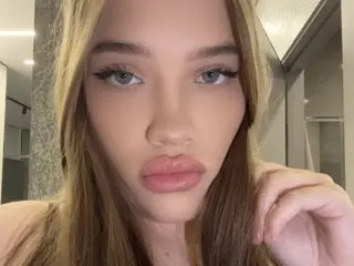 Glossmixdoll